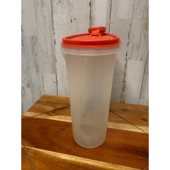 Vintage Tupperware Beverage Buddy Pitcher‎ with Red Flip-Top Lids - Picture 4 of 7